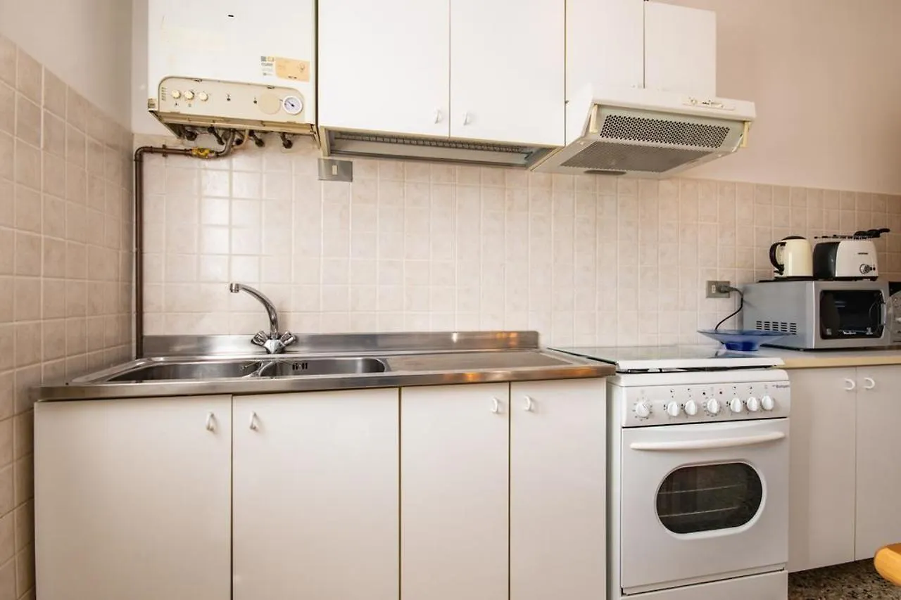 Isa Apartment 3 Sirmione